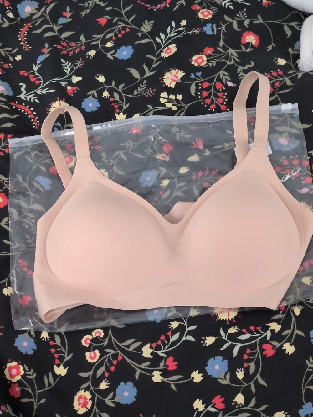 Seamless Soft Support Push Up Bra M